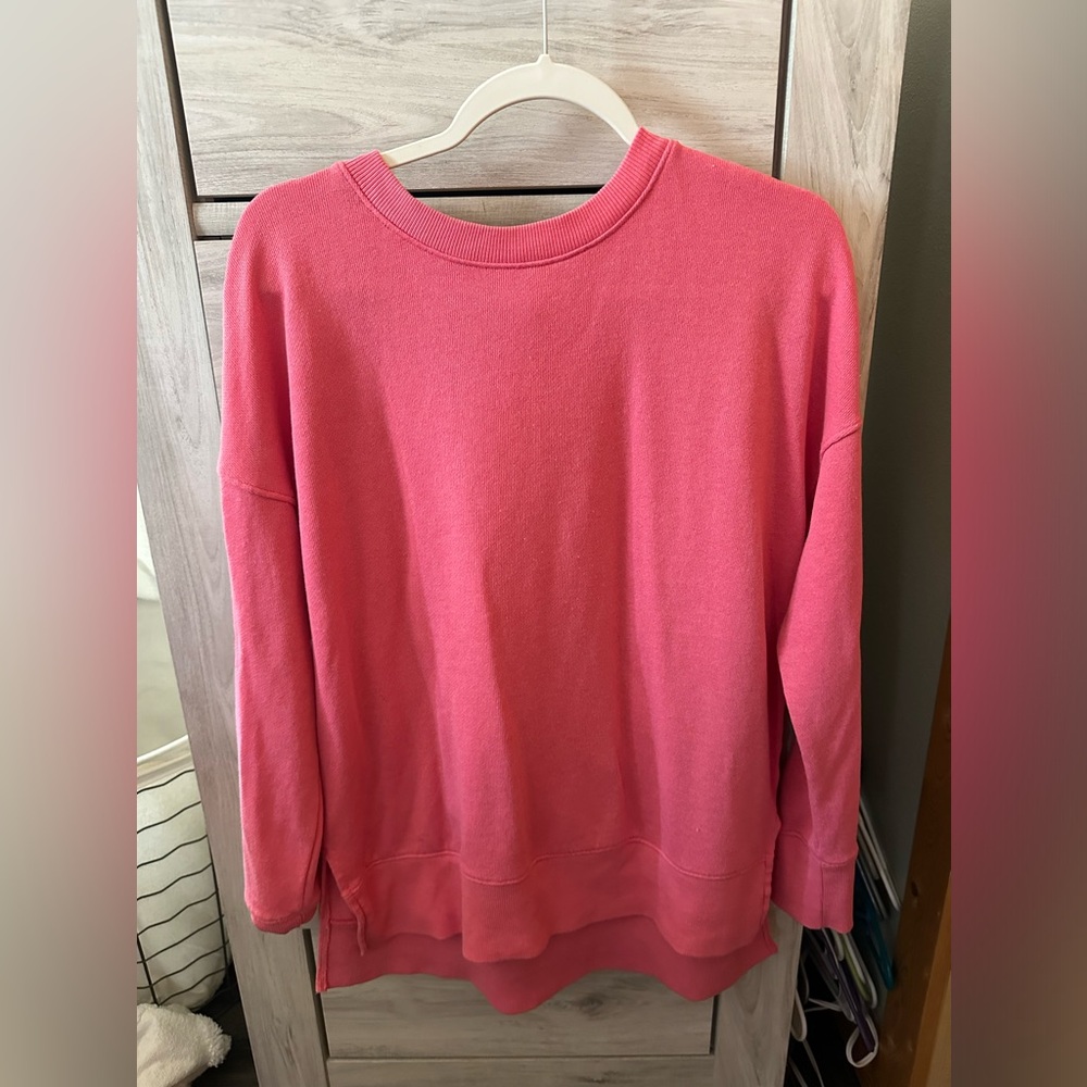 pink sweater